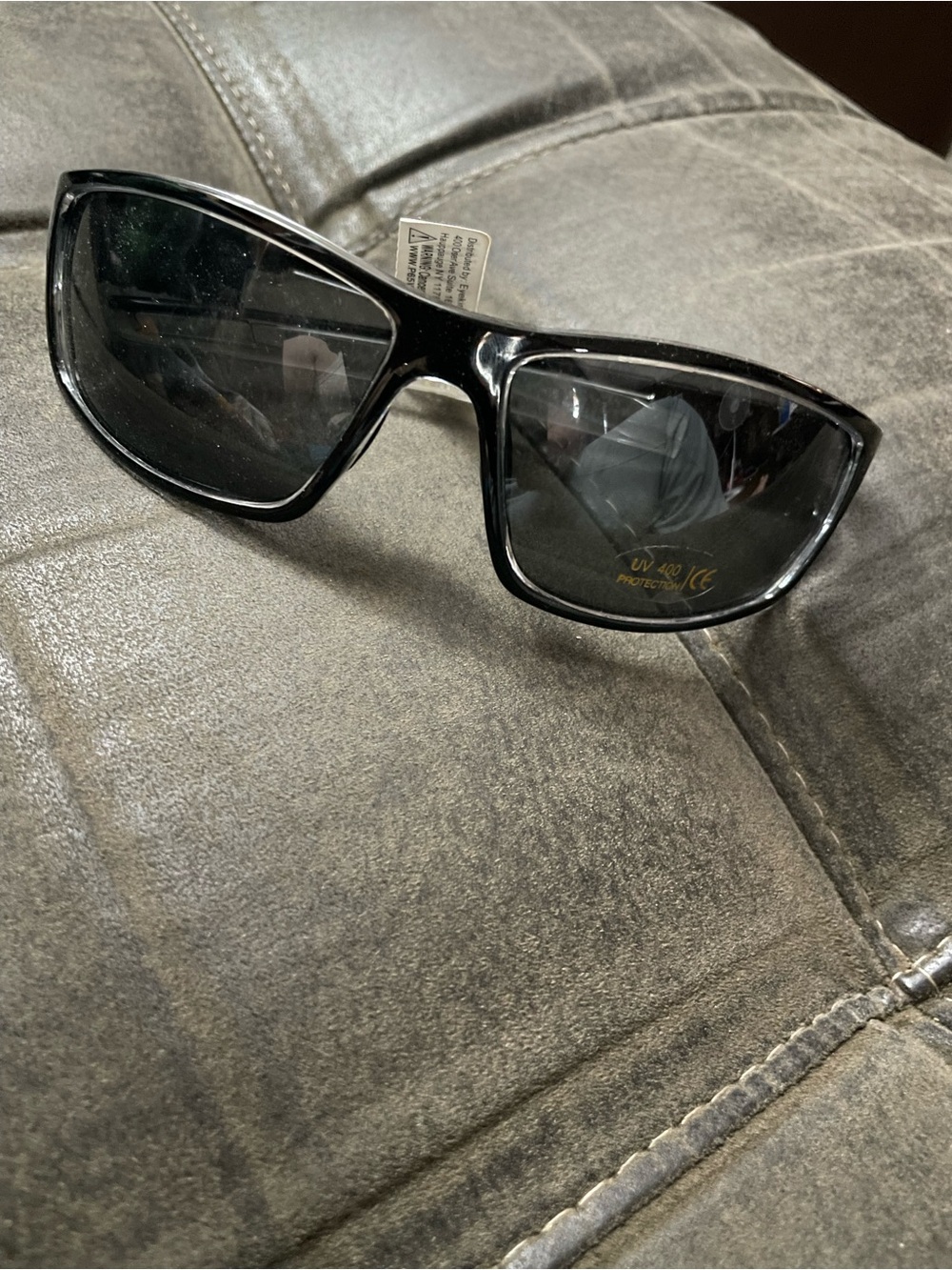 Men's Black Polarized Sunglasses - Classic Wrap Style